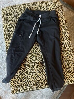 Figs‎ Women’s scrubs pants Sz  S